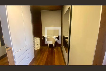 Casa à venda com 490m², 4 quartos e 3 vagasQuarto Suíte 1