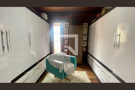 Casa à venda com 490m², 4 quartos e 3 vagasQuarto 4