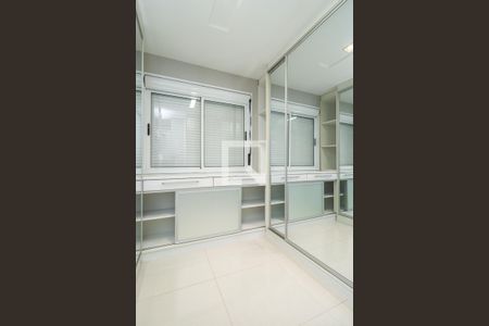 Apartamento à venda com 69m², 2 quartos e 1 vaga Apartamento à venda com 69m², 2 quartos e 1 vagaCloset da suíte