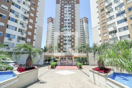 Apartamento à venda com 69m², 2 quartos e 1 vaga Apartamento à venda com 69m², 2 quartos e 1 vagaFachada e portaria