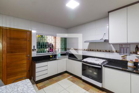 Casa à venda com 150m², 3 quartos e 2 vagas Casa à venda com 150m², 3 quartos e 2 vagasCozinha