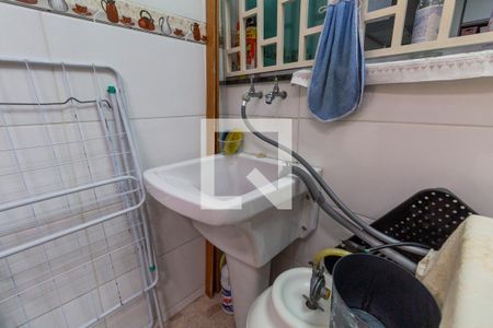 Casa à venda com 150m², 3 quartos e 2 vagas Casa à venda com 150m², 3 quartos e 2 vagasÁrea de Serviço