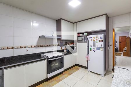 Casa à venda com 150m², 3 quartos e 2 vagas Casa à venda com 150m², 3 quartos e 2 vagasCozinha