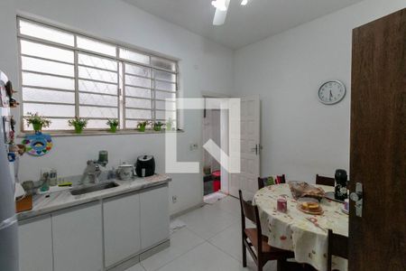 Casa à venda com 360m², 5 quartos e 3 vagas Casa à venda com 360m², 5 quartos e 3 vagasCozinha