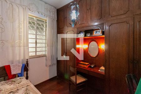 Casa à venda com 360m², 5 quartos e 3 vagas Casa à venda com 360m², 5 quartos e 3 vagasQuarto 3