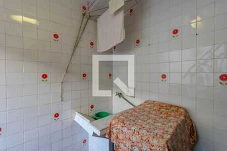 Casa à venda com 360m², 5 quartos e 3 vagas Casa à venda com 360m², 5 quartos e 3 vagasÁrea de Serviço