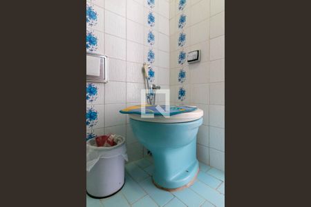 Casa à venda com 360m², 5 quartos e 3 vagas Casa à venda com 360m², 5 quartos e 3 vagasBanheiro da Suíte