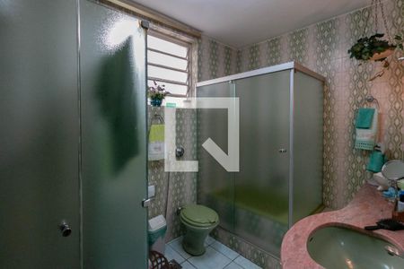 Casa à venda com 360m², 5 quartos e 3 vagas Casa à venda com 360m², 5 quartos e 3 vagasBanheiro Social