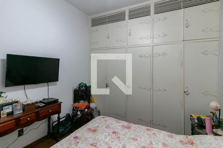 Casa à venda com 360m², 5 quartos e 3 vagas Casa à venda com 360m², 5 quartos e 3 vagasQuarto Suíte 2