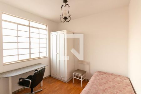 Casa à venda com 360m², 5 quartos e 3 vagas Casa à venda com 360m², 5 quartos e 3 vagasQuarto Suíte