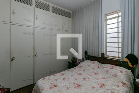 Casa à venda com 360m², 5 quartos e 3 vagas Casa à venda com 360m², 5 quartos e 3 vagasQuarto Suíte 2