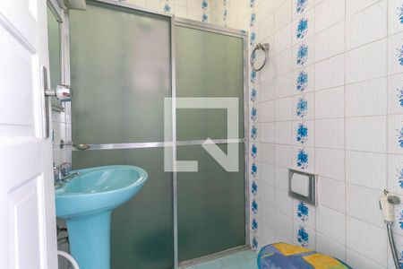 Casa à venda com 360m², 5 quartos e 3 vagas Casa à venda com 360m², 5 quartos e 3 vagasBanheiro da Suíte