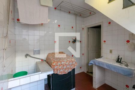 Casa à venda com 360m², 5 quartos e 3 vagas Casa à venda com 360m², 5 quartos e 3 vagasÁrea de Serviço