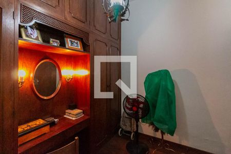 Casa à venda com 360m², 5 quartos e 3 vagas Casa à venda com 360m², 5 quartos e 3 vagasQuarto 3