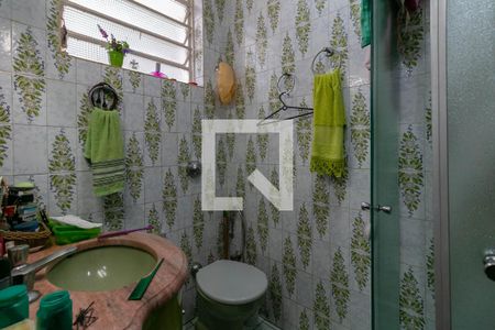 Casa à venda com 360m², 5 quartos e 3 vagas Casa à venda com 360m², 5 quartos e 3 vagasBanheiro da Suíte 2