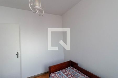 Casa à venda com 360m², 5 quartos e 3 vagas Casa à venda com 360m², 5 quartos e 3 vagasQuarto 4