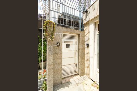 Casa de condomínio à venda com 94m², 2 quartos e sem vaga Casa de condomínio à venda com 94m², 2 quartos e sem vagaFachada