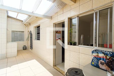 Casa de condomínio à venda com 94m², 2 quartos e sem vaga Casa de condomínio à venda com 94m², 2 quartos e sem vagaQuintal / Lavanderia