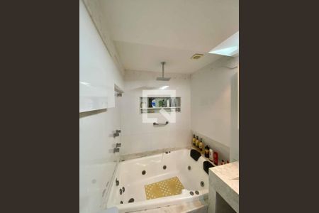 Apartamento à venda com 287m², 4 quartos e 2 vagasSuite - Quarto 1 