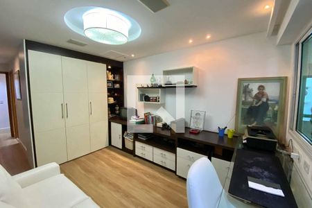 Apartamento à venda com 287m², 4 quartos e 2 vagasQuarto 2 - Suite