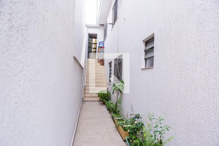 Casa à venda com 200m², 3 quartos e 4 vagas Casa à venda com 200m², 3 quartos e 4 vagasCorredor