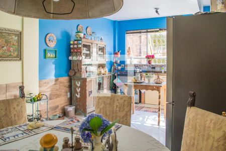 Casa à venda com 329m², 4 quartos e 16 vagas Casa à venda com 329m², 4 quartos e 16 vagasCozinha