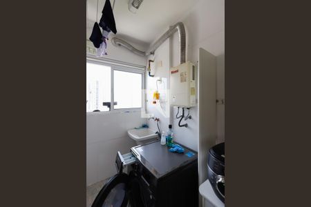 Apartamento à venda com 107m², 2 quartos e 2 vagas Apartamento à venda com 107m², 2 quartos e 2 vagasCozinha e Área de Serviço