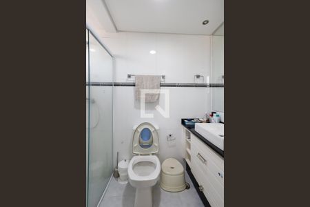 Apartamento à venda com 107m², 2 quartos e 2 vagas Apartamento à venda com 107m², 2 quartos e 2 vagasBanheiro da Suíte