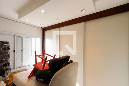 Apartamento à venda com 107m², 2 quartos e 2 vagas Apartamento à venda com 107m², 2 quartos e 2 vagasCloset