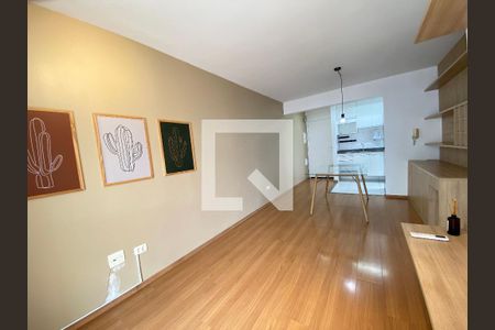 Sala de apartamento para alugar com 2 quartos, 58m² em Vila Mazzei, São Paulo
