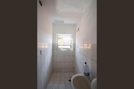 Banheiro de casa para alugar com 1 quarto, 40m² em Vila Santa Teresinha, São Paulo