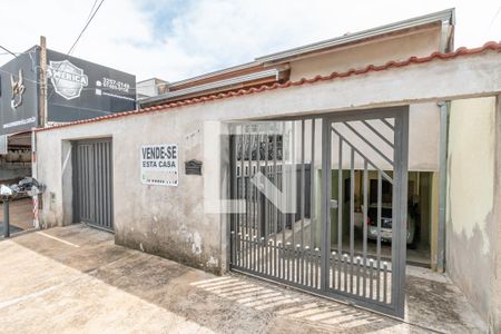 Casa à venda com 271m², 5 quartos e 5 vagas Casa à venda com 271m², 5 quartos e 5 vagasFachada