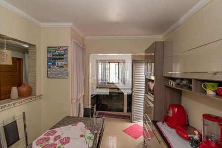 Casa à venda com 271m², 5 quartos e 5 vagas Casa à venda com 271m², 5 quartos e 5 vagasCozinha