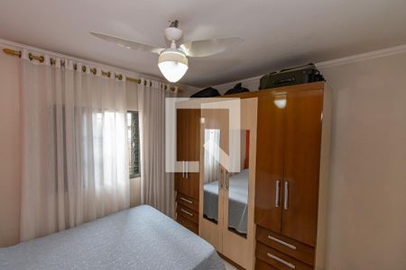 Casa à venda com 271m², 5 quartos e 5 vagas Casa à venda com 271m², 5 quartos e 5 vagasQuarto 2