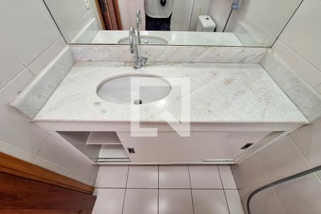 Apartamento à venda com 180m², 3 quartos e 2 vagasBanheiro 1