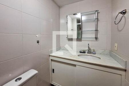 Apartamento à venda com 180m², 3 quartos e 2 vagasBanheiro da Suíte 2