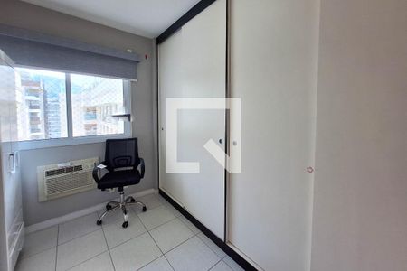 Apartamento à venda com 180m², 3 quartos e 2 vagasQuarto 2