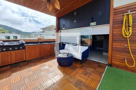 Apartamento à venda com 180m², 3 quartos e 2 vagasCobertura