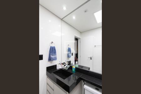 Casa de condomínio à venda com 152m², 3 quartos e 2 vagasBanheiro da Suíte