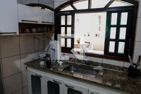 Casa à venda com 226m², 2 quartos e 2 vagasCozinha