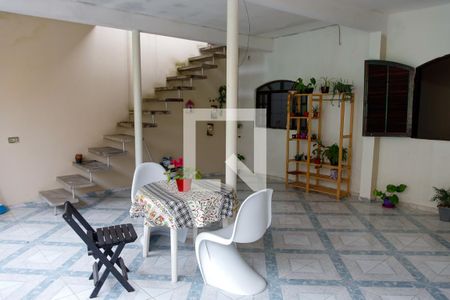 Casa à venda com 226m², 2 quartos e 2 vagasSacada