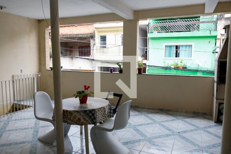 Casa à venda com 226m², 2 quartos e 2 vagasSacada