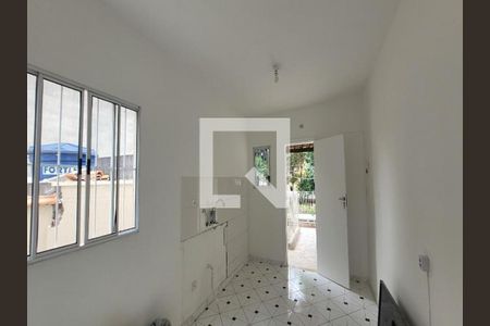 Foto 09 de casa à venda com 6 quartos, 180m² em Vila Santo Estefano, São Paulo
