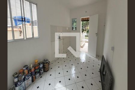 Foto 05 de casa à venda com 6 quartos, 180m² em Vila Santo Estefano, São Paulo