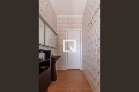 Casa à venda com 140m², 2 quartos e 3 vagasBanheiro
