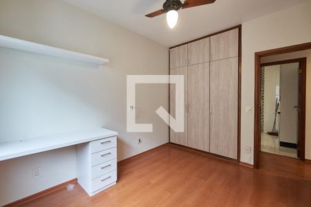 Apartamento à venda com 130m², 3 quartos e 2 vagasQuarto 3