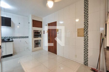 Apartamento à venda com 130m², 3 quartos e 2 vagasCozinha