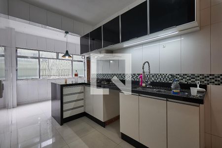 Apartamento à venda com 130m², 3 quartos e 2 vagasCozinha