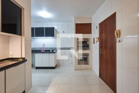 Apartamento à venda com 130m², 3 quartos e 2 vagasCozinha