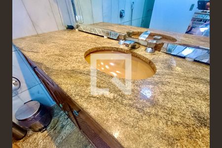 Apartamento à venda com 130m², 2 quartos e sem vagaBanheiro social